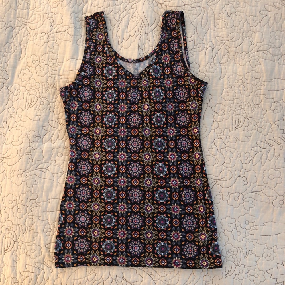 Honey & Lace Melrose Reversible tank floral mandala size S